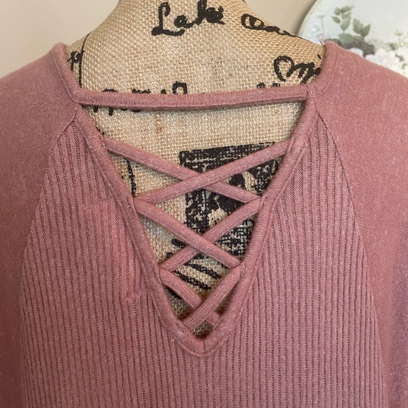 Hippie Rose Rose Dolman Sleeve Top - Picture 8 of 15